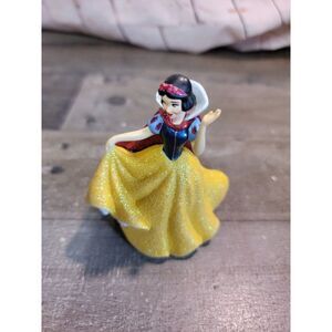 Snow White glitter dress Disney Pixar toy figure princess queen